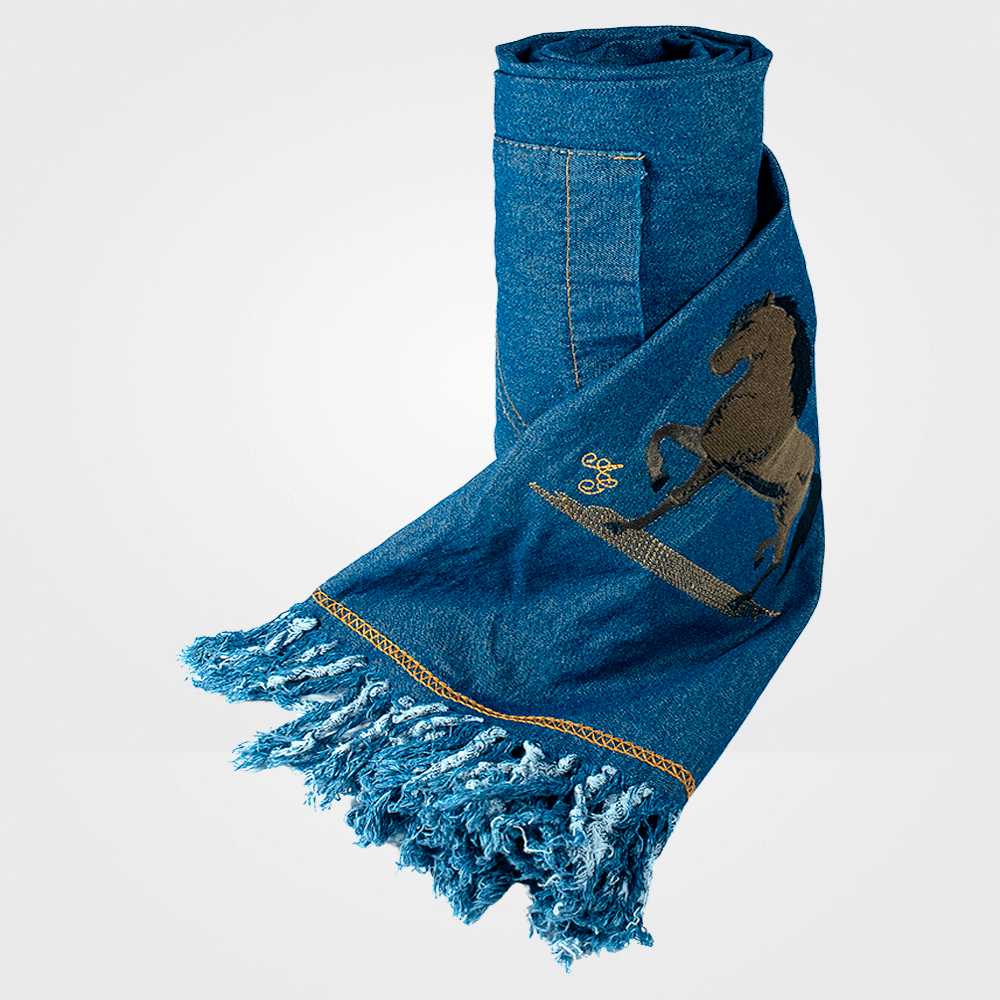 Poncho jean con bolsillo y bordado personalizado Colombia